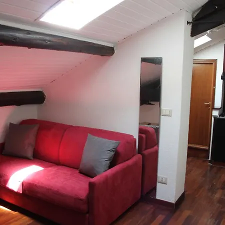 Awesome Attic In The Heart Of * Μιλάνο