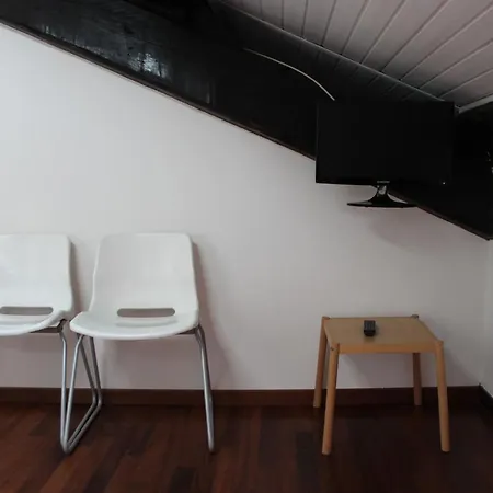 Awesome Attic In The Heart Of Μιλάνο